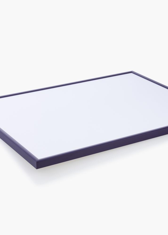 Cadre New Lifestyle Violet sombre 70x100 cm - Passe-partout Blanc 60x90 cm